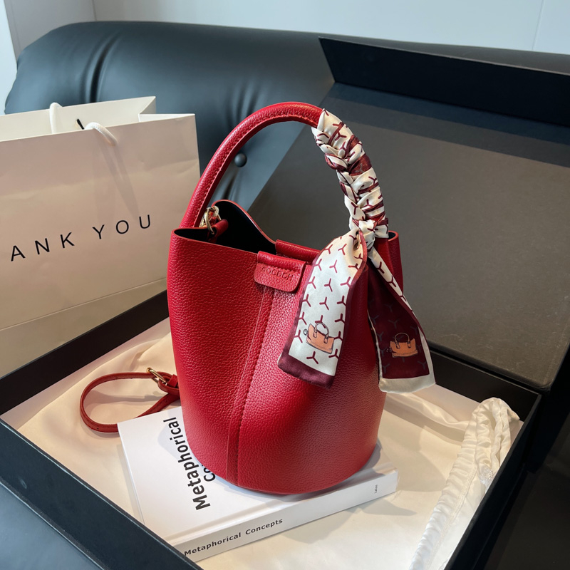 Red PU Bucket Shoulder and Cro - Luxury Bags In Sale recension och pris
