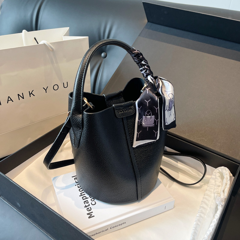 Red PU Bucket Shoulder and Cro - Luxury Bags In Sale recension och pris