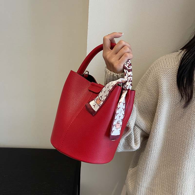 Red PU Bucket Shoulder and Cro - Luxury Bags In Sale recension och pris