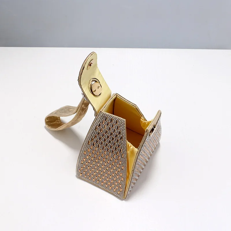 Rhinestones Luxury Evening Bag - Luxury Bags Pyramid recension och pris
