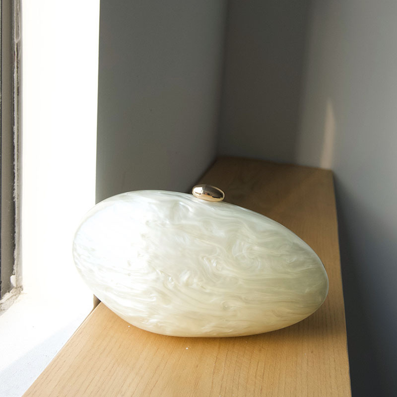 Oval Marble Beige Shell Acryli - Luxury Bags Cute recension och pris