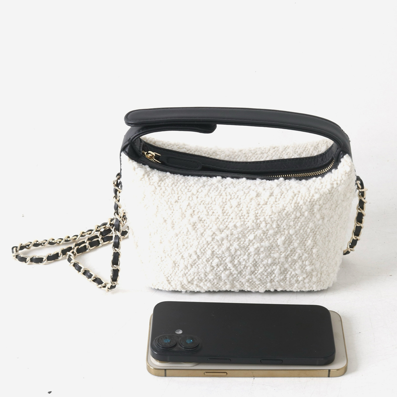 Leather Classic Mini Hobos Bag - Luxury Bags Of 2026 recension och pris