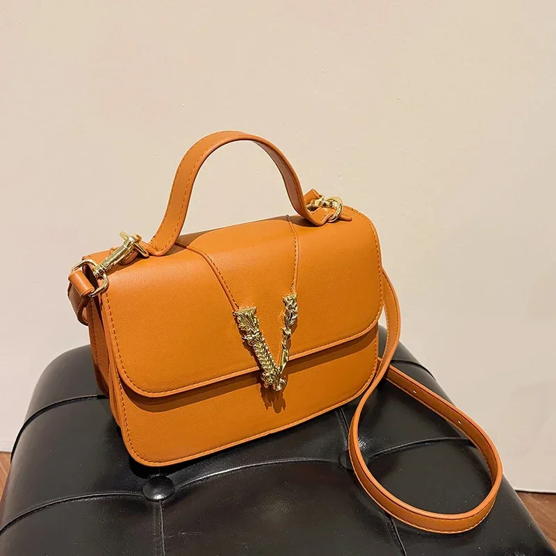 Popular Women's Shoulder Bag M - Luxury Bags For Sale recension och pris
