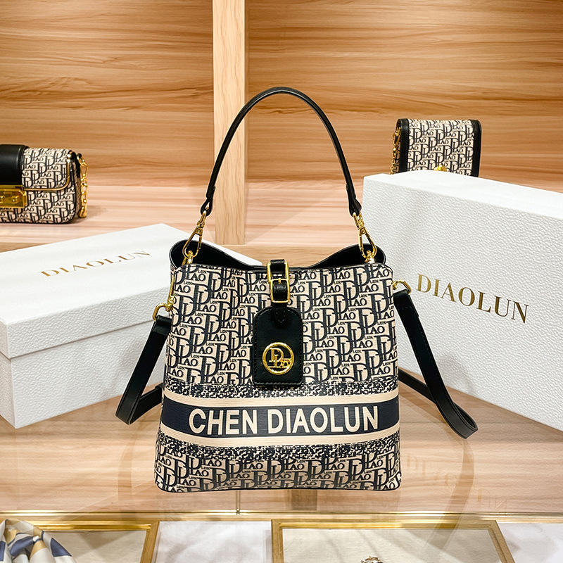 Popular Classic Ladies Handbag - Luxury Bags For Sale recension och pris