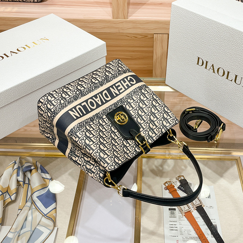 Popular Classic Ladies Handbag - Luxury Bags For Sale recension och pris